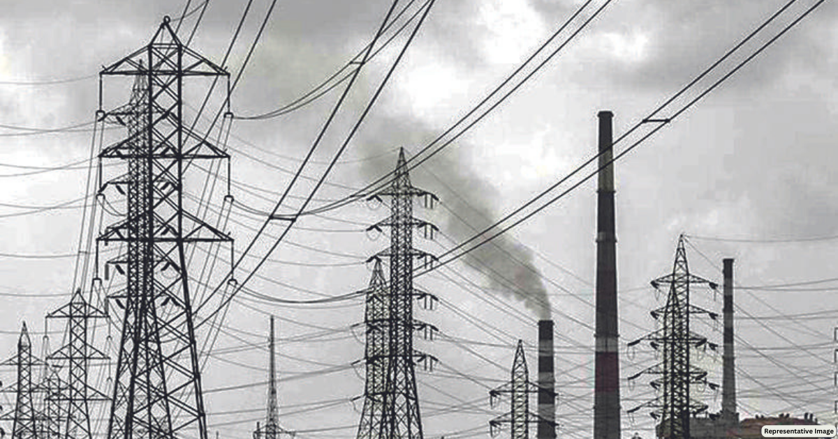 Unpaid bills worth Rs 1,900 crore keep Discoms in red